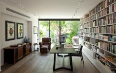 spacieux bureau donnant sur le jardin