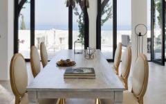 salle à manger avec vue sur la mer